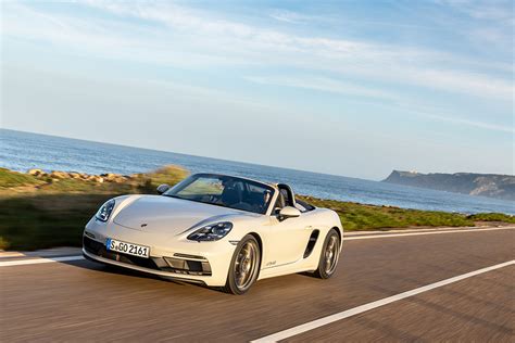 Porsche Cars Canada Ltd.: Porsche extends warranty for three months ...