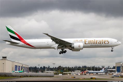 Boeing 777-300/ER - Emirates | Aviation Photo #6104285 | Airliners.net