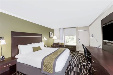 Wyndham Garden San Jose Airport | San Jose, CA Hotels