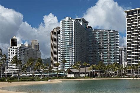 Honolulu: Airport Hotels near HNL: Airport Hotel Reviews: 10Best