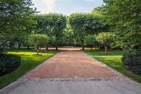 Crushed Stone Driveway in Winnetka - Van ZelstVan Zelst