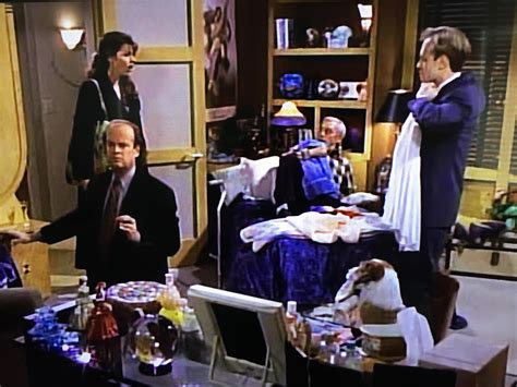 One of the funniest episodes & moments of the entire series. : r/Frasier