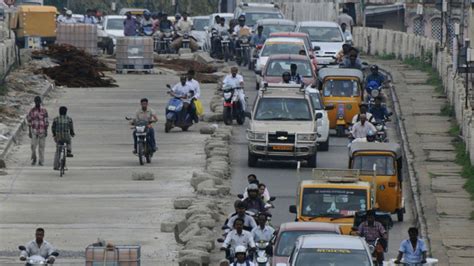 Kodambakkam bridge work dams up traffic - The Hindu