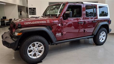 The 2021 Jeep® Wrangler Islander Surfs Into Dealer Showrooms ...