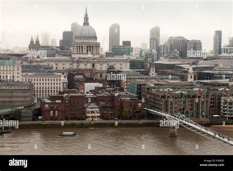 A foggy view of the skyline in London,England,UK Stock Photo - Alamy