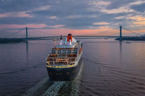 Ship Photos of the Day - Queen Mary 2 Sails Into New York Harbor | Best ...