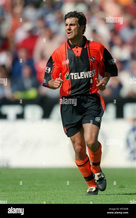 BERNARD PASCUAL DUNDEE UNITED FC 15 August 1999 Stock Photo - Alamy