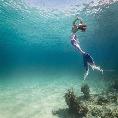 Taken by the amazing @chriscrumley #mermaids #model #models #underwater #underwaterphotography # ...