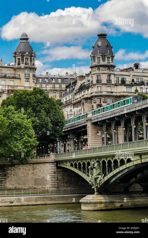 Pont de Bir Hakeim in Paris, France, a bridge for Metro, Europe Stock ...