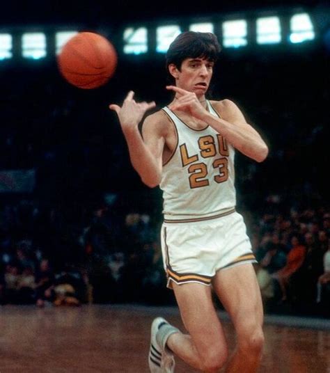 Pistol Pete Maravich | ᏰᎯᏕᏦᎬᎿᏰᎯᏝᏝ | Pinterest | Pistols, Pistol pete ...