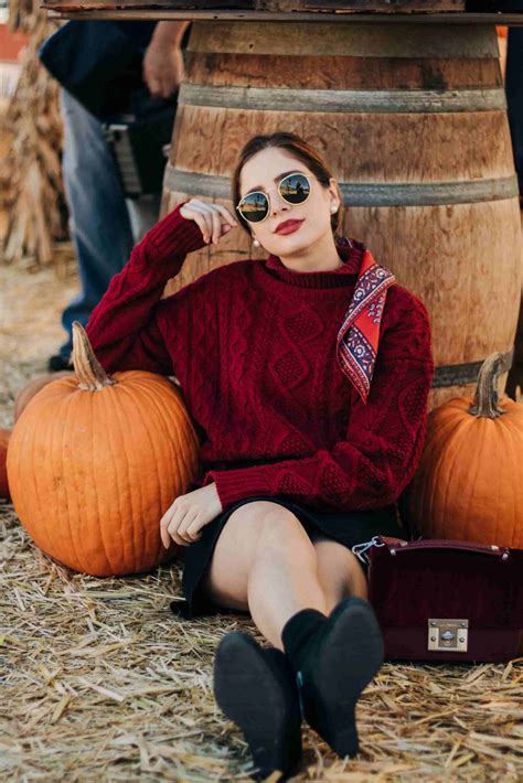 Outfit for Pumpkin Patch: Have You Decided Yet! - Live Enhanced