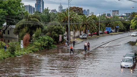 Melbourne weather: Flash flooding across CBD, inner suburbs | Herald Sun