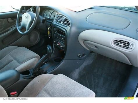 2004 Oldsmobile Alero GL1 Sedan interior Photo #43833253 | GTCarLot.com