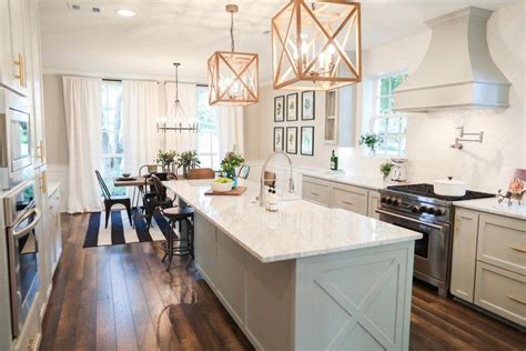 News and Stories from Joanna Gaines | Magnolia Network | Trendy farmhouse kitchen, Fixer upper ...