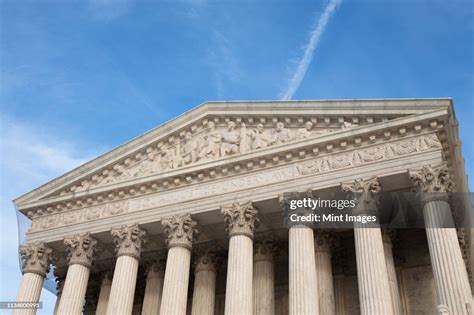 Supreme Court Building High-Res Stock Photo - Getty Images