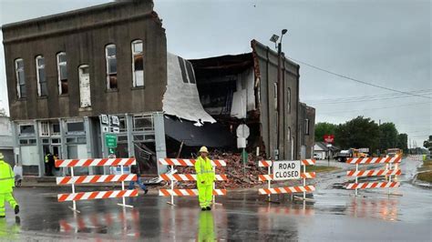 Building collapses Wednesday in Polo, Missouri