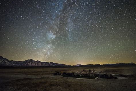 ‘Ghosts of Death Valley’, Stunning Time-Lapse Video of the Night Sky ...