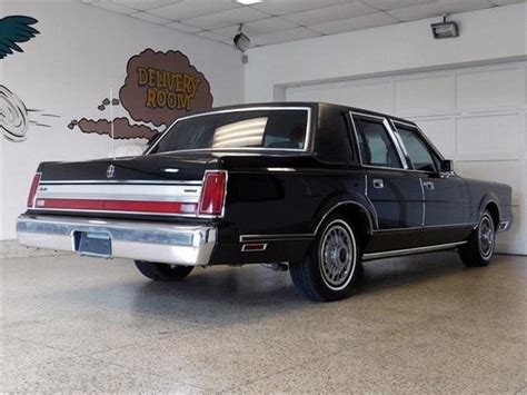 1988 Lincoln Town Car for Sale | ClassicCars.com | CC-1024133