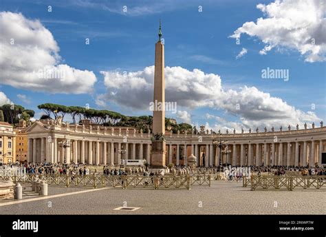 The Vatican Obelisk in St Peter's Square, Vatican City Stock Photo - Alamy