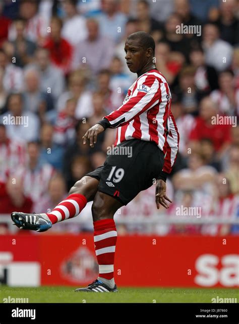 TITUS BRAMBLE SUNDERLAND FC SUNDERLAND FC STADIUM OF LIGHT SUNDERLAND ...