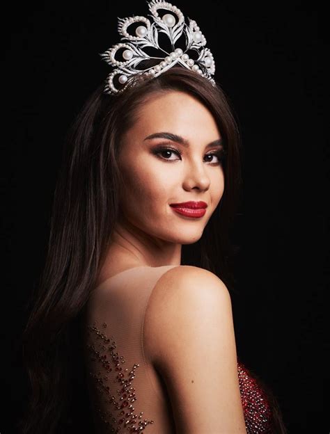 Vídeo e fotos: Filipina Catriona Gray foi coroada Miss Universo 2018