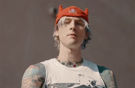 Machine Gun Kelly presenta single "Pressure"