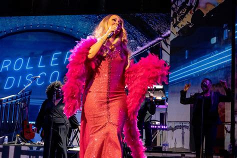 MARIAH CAREY Performs at Caution World Tour in Milwaukee 03/15/2019 ...