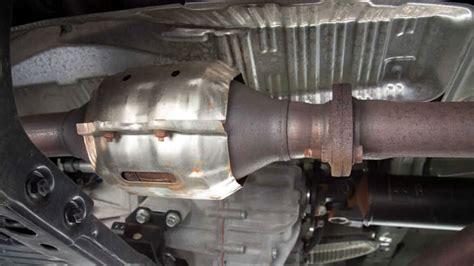 6 Clogged Catalytic Converter Symptoms (And Its Replacement Cost)