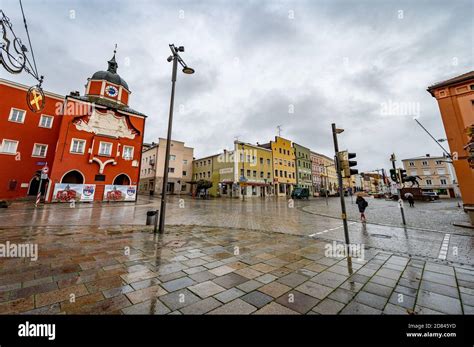 Pfarrkirchen, Germany. 27th Oct, 2020. The empty inner city of parish ...