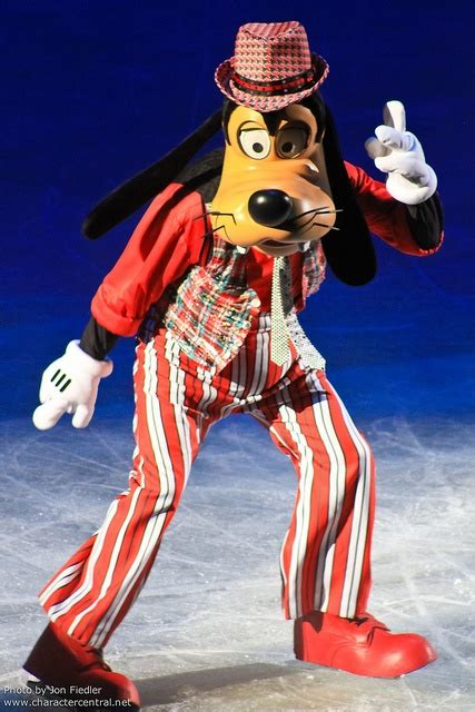 DoI Oct 2011 - Disney On Ice: Dare to Dream | Disney on ice, Disney ...