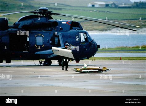 Chinook helicopter crash hi-res stock photography and images - Alamy