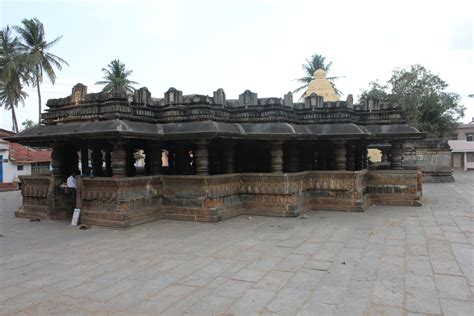 Journeys across Karnataka: Harihareshwara Temple, Harihar