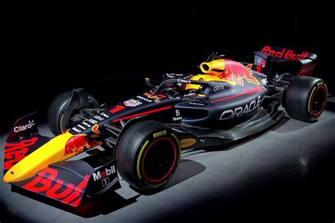 Red Bull presenteert nieuwe F1-auto Max Verstappen en Sergio Perez