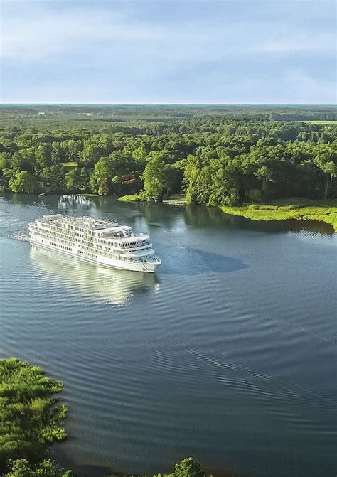 Mississippi River Cruise Aboard Queen of the Mississippi