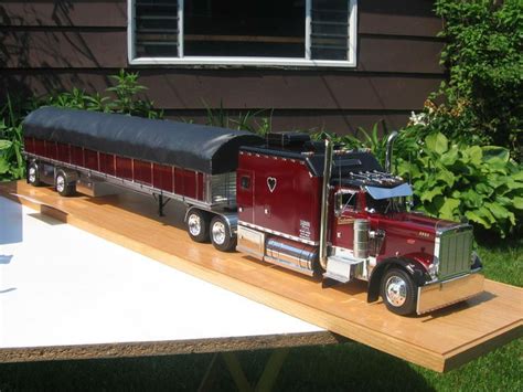 29 best Big Rig & Truck Models images on Pinterest | Miniatures, Plastic model cars and Semi trucks