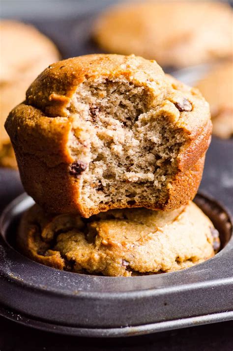 Almond Flour Banana Muffins - iFoodReal.com