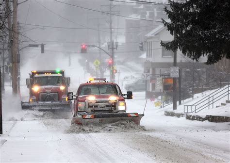 Winter Storm Elliott arrives in Northeast Ohio: Updates on flight ...