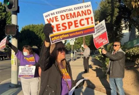 Los Angeles: School workers to begin strike — Fight Back! News