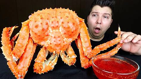 Giant 10 Pound Whole King Crab • MUKBANG - YouTube