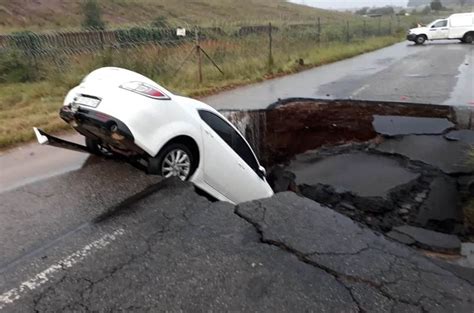 Johannesburg weather, 23 March: Roads severely affected by the storm