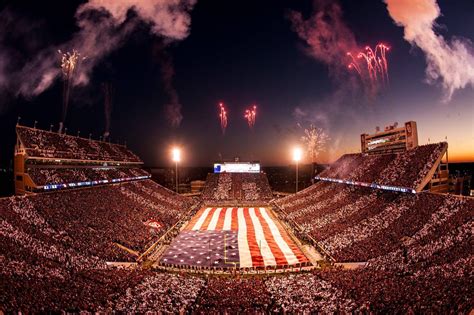 The University of Oklahoma's Memorial Stadium before an OU football game. [2048 x 1365] [X-Post ...