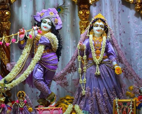 Iskcon Temple Radha Krishna Wallpaper