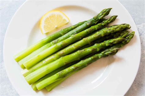 The Best Way to Boil Asparagus | SimplyRecipes.com | Recipe in 2020 | How to cook asparagus ...