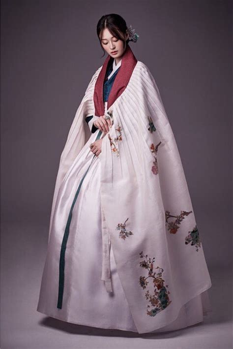 한복 Hanbok : Korean traditional clothes[dress] | 드레스 스케치, 한국 패션 스타일, 한국 ...