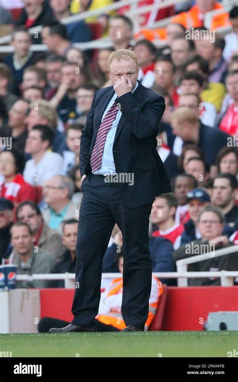 Aston Villas Alex McLeish looks on dejected..Arsenal v Aston Villa ...