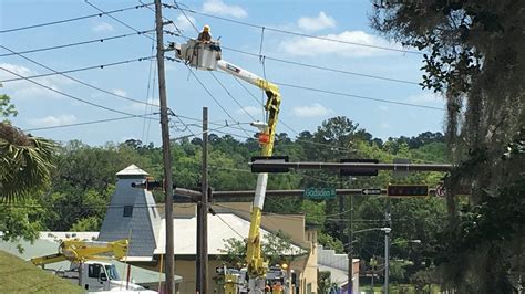 Power outage affecting hundreds in downtown Tallahassee