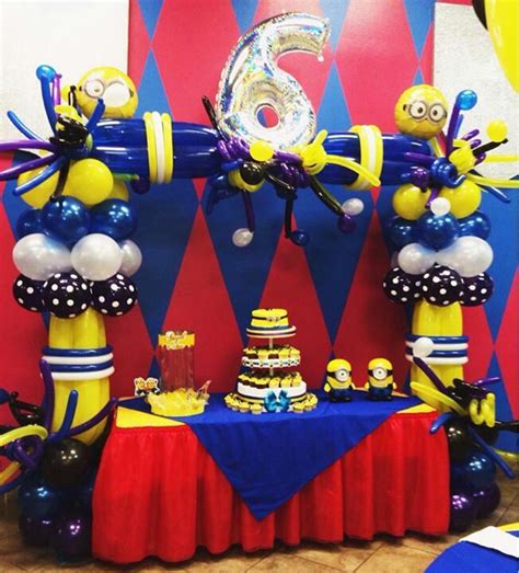 Balloon arch-minions | Minions birthday theme, Balloons and more, Balloon design