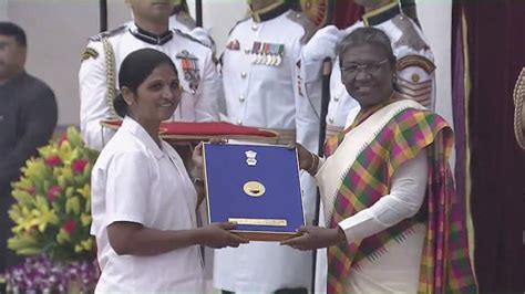 Solapur ZP Nurse manisha jadhav national Florence Nightingale Award by president Droupadi Murmu ...