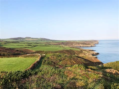 How to Walk the Pembrokeshire Coast Path: In-Depth Travel Guide