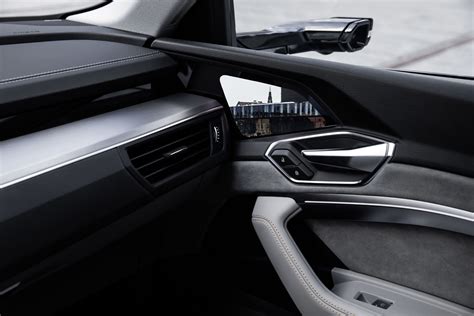 Audi unveils first look at the e-tron quattro's interior - EVBite